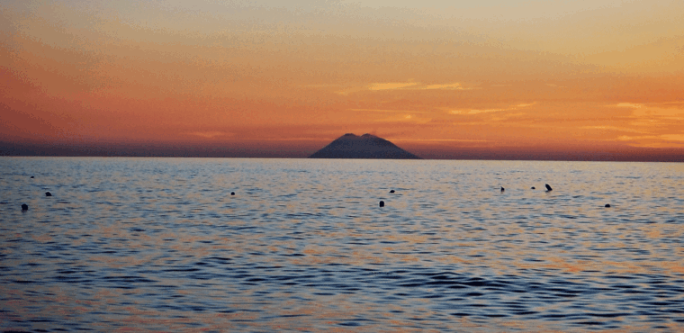 Tropea: Sunset Costa Degli Dei Boat Tour With Swimming - Tour Highlights and Activities