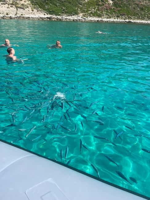 Tropea: Tour esclusivo massimo 12 persone a bordo con drink - The Sum Up