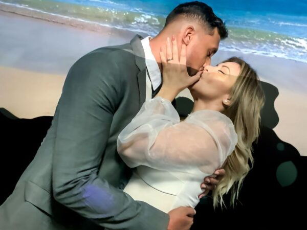 Tropical Beach Wedding Ceremony or Vow Renewal Photography - The Sum Up