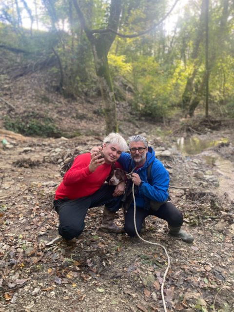 Truffle Hunting Experience With a Guide - Language Options and Amenities