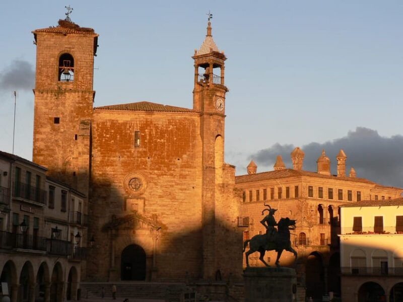 Trujillo :Sunset Guided Visit the Sunset Collector. - A Journey Through History and Culture