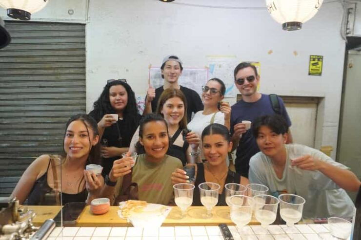 Tsukiji Market Foodie Tour: Enjoy Seafood, Sushi, and Sake - Experience Highlights