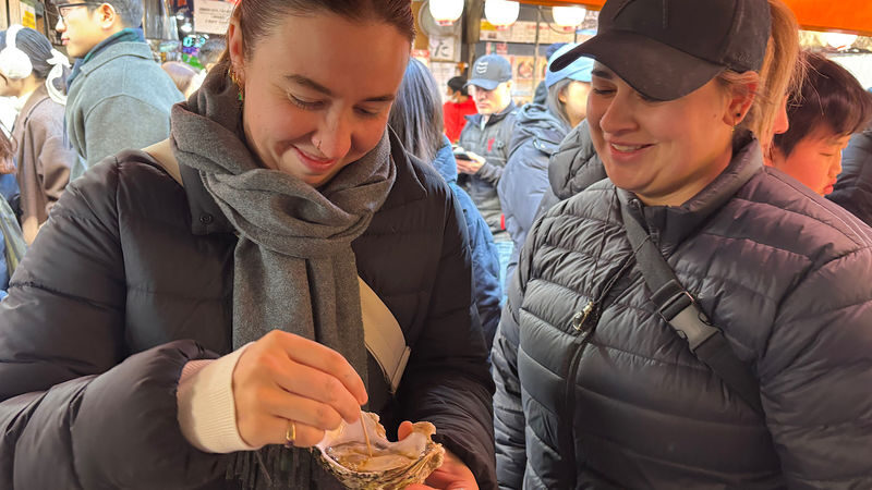 Tsukiji Outer Market Private Half-Day Food Tour - A temple visit adds a different kind of stop