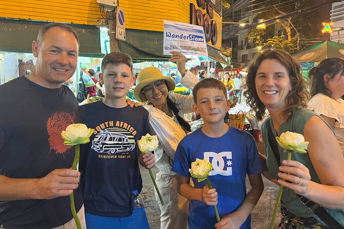 Tuk-Tuk Private Tour in Bangkok by Night With Chinatown Meal - Expert Tour Guide