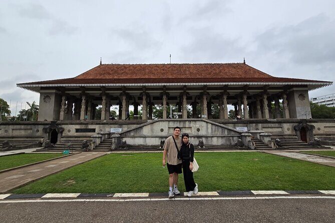 Tuk Tuk safari capital Colombo (Food and Entry Fees) Including - Transportation and Duration