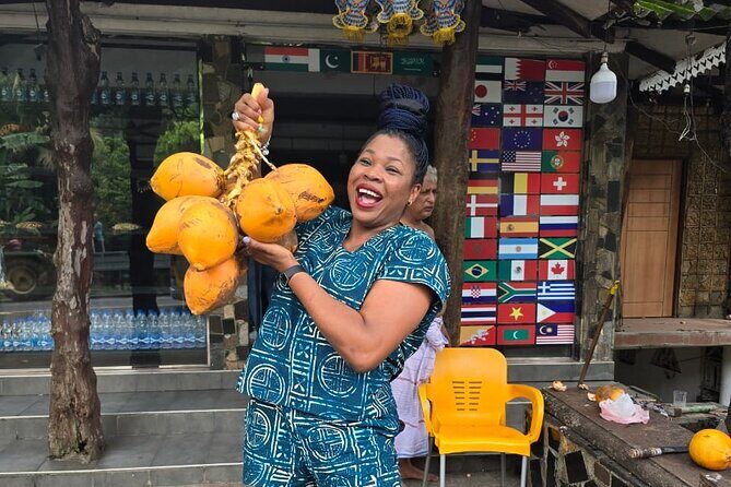 Tuk Tuk safari capital Colombo (Food and Entry Fees) Including - FAQ