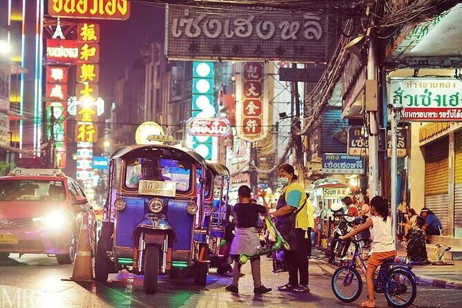 Tuk-Tuk Tour Bangkok By Night With Chinatown Street - An Authentic Night in Bangkok: A Review of the Tuk-Tuk Tour with Chinatown Street