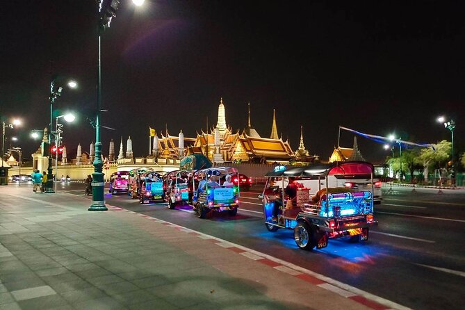 Tuk-tuk Tour Bangkok by Nighttime Sightseeing - Indulge in Authentic Thai Street Food
