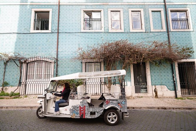 Tuk Tuk Tour in Lisbon - Old Town 2h - Meeting Point and Pick-Up