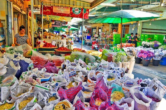 Tuk-Tuk Tour of Bangkok's Nighttime Food Temples and Markets - The Sum Up