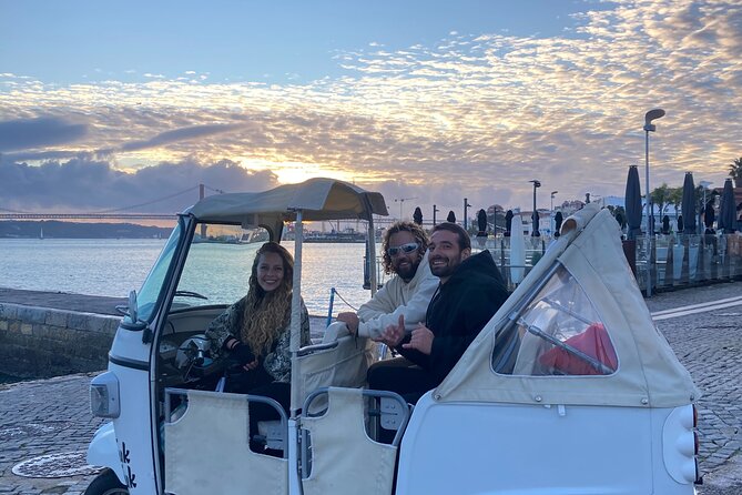 Tuktuk Adventure Through Lisbon - Meeting Points