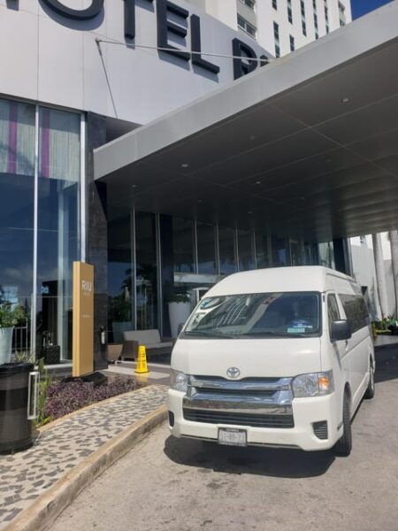Tulum Airport Service - Luggage and Vehicle