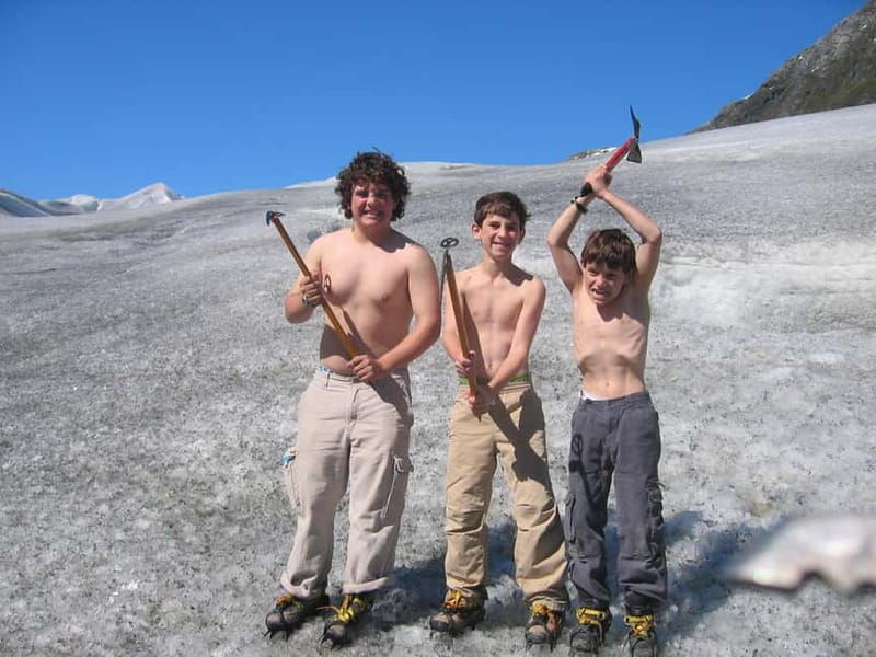 Tuns: Kayaking and Glacier Hike - An In-Depth Look at the Tuns Kayaking and Glacier Hike