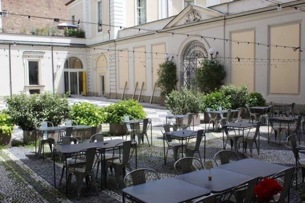 Turin: Aperitivo in a Courtyard With Tastings - How to Reserve