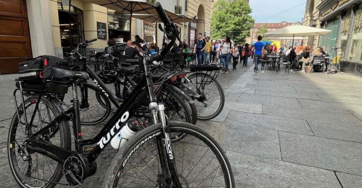 Turin: City Center Bike Tour With Gourmet Box and Wine - Good To Know