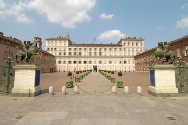 Turin: Entrance Ticket for Palazzo Reale & Audioguide - Accessibility and Amenities