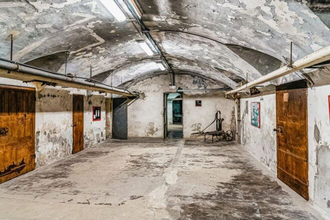 Turin: Underground Turin Tour – Discover Ancient Tunnels - Visit 18th-Century Tunnels and Ice Depots