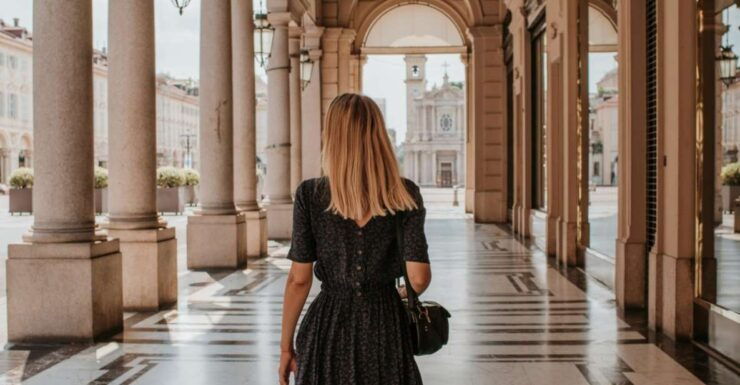Turin: Women's History City Center Guided Walking Tour - Tour Duration and Language Options