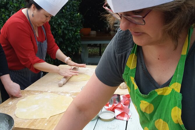 Tuscan Cooking Class in Florence With a Local Expert - Cancellation Policy and Reviews
