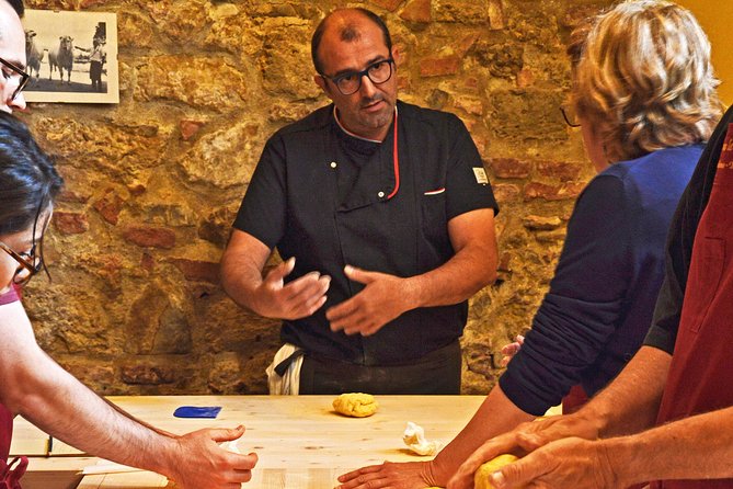 Tuscan Cooking Class - Traditional 5 Course Menù - Overview and Meeting Details