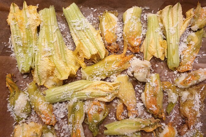 Tuscan World Famous Cuisine Activity With a Local Food Expert - Activity Overview