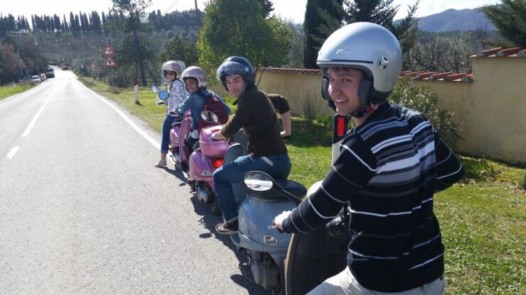 Tuscany: Vespa Tour With Traditional Lunch - Experience