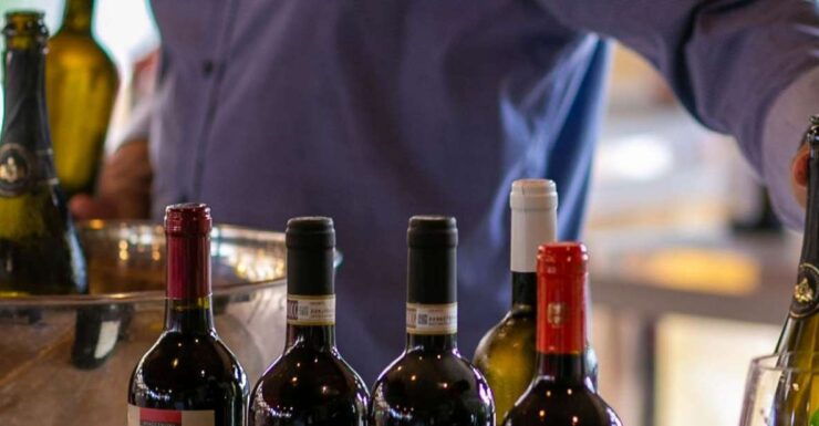Tuscany: Wine Tasting Lunch or Dinner - Expert-Led Wine Tastings and Pairings