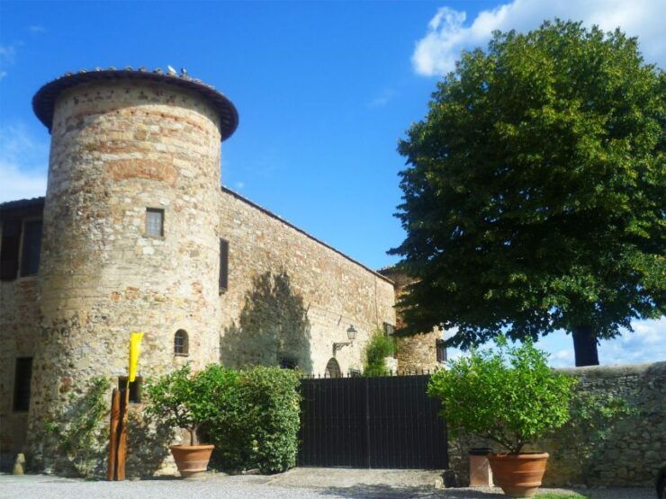 Tuscany Wine Trail: Full-Day Guided Tour - Tour Duration and Guide Availability