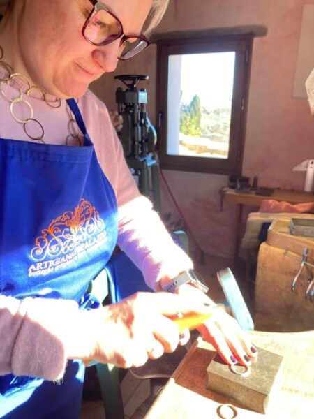 Tuscany:Make Your Own Weddingrings in an Unforgettable Class - Group Experience Benefits