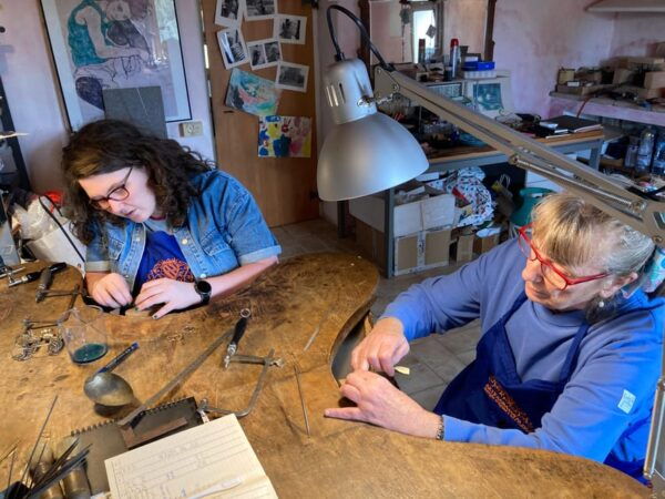 Tuscany:Make Your Own Weddingrings in an Unforgettable Class - Unique Personalization Options