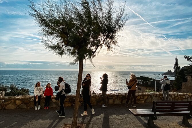 Two Countries in One Day: Spain & France - Itinerary Highlights