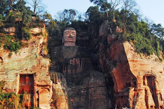Two-day tour from Chengdu to Leshan Giant Buddha and Mount Emei - Exploring the Itinerary in Detail