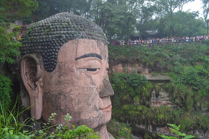 Two-day tour from Chengdu to Leshan Giant Buddha and Mount Emei - Authenticity and Practical Tips