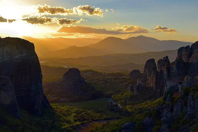 Two Day Trip From Athens to Delphi and Meteora - Day 2: Journey to Majestic Meteora