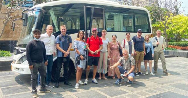 Two Days in Mumbai: Sightseeing, Slum, Elephanta & Market - Highlights