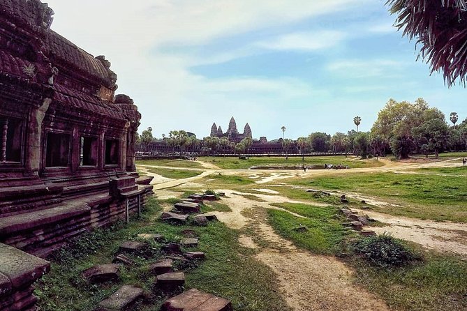 Two Days in Siem Reap: Angkor Temples & City Sightseeing Tour - Dress Code and Entrance Pass