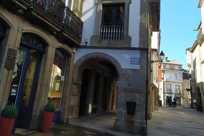 Two-Hour Small-Group Walking Tour in Santiago De Compostela - The Sum Up