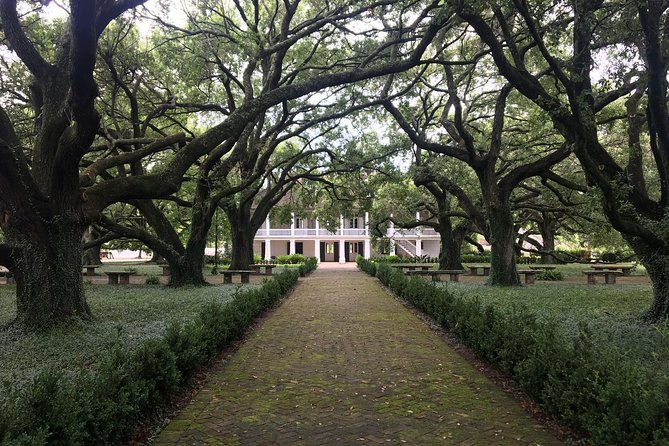 Two Plantation Tour: Oak Alley and Laura or Whitney - Common Questions