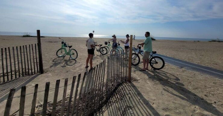 Tybee Island: Historical 2-Hour Bike Tour - Bike and Equipment Provided