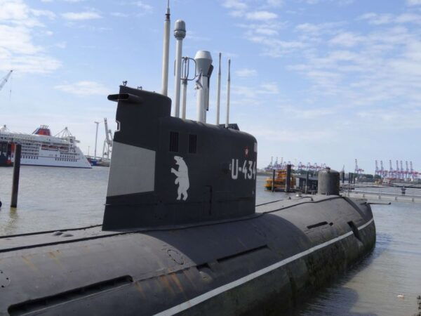 U-Boot Museum & War History Private Tour in Hamburg - Common Questions