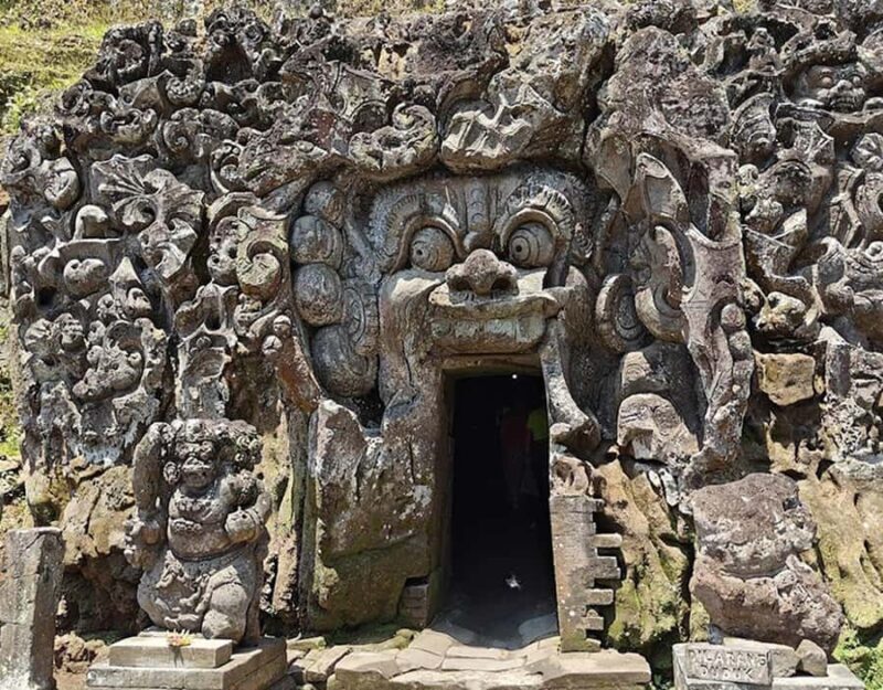 UBUD : 1 day trip tegalalang,temple,goarangrang waterfalls - Good To Know