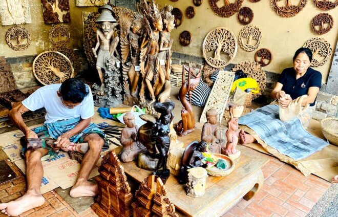 Ubud : Art Shopping Tour - Wood Carving Village Highlights