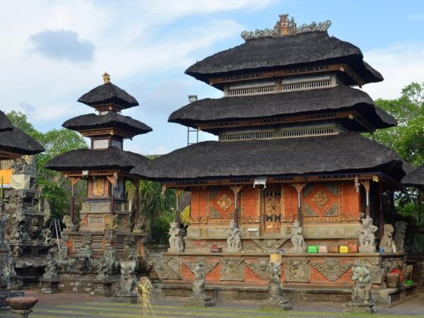 Ubud: Arts & Nature Tour. Barong Dance, Temple, Falls & More - Tegenungan Waterfall Adventure