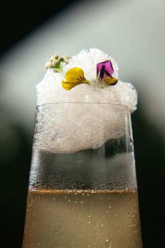 Ubud: Aura Bar Drink & Pool Access Rice Field View E-Voucher - Booking & Practical Details