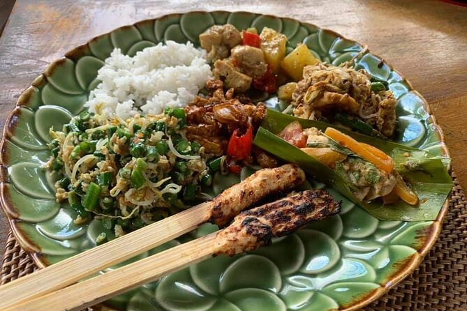 Ubud : Bali Paon Cooking Class - Learn Traditional Cooking Techniques