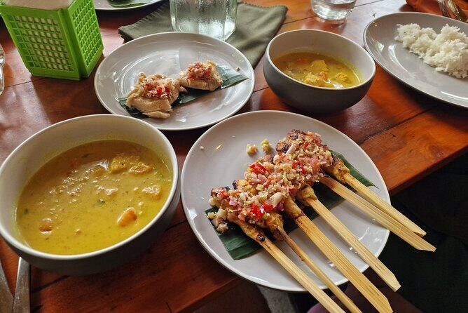 Ubud: Balinese Village Life, Organic Farm Dinner and Firefly Tour - FAQ