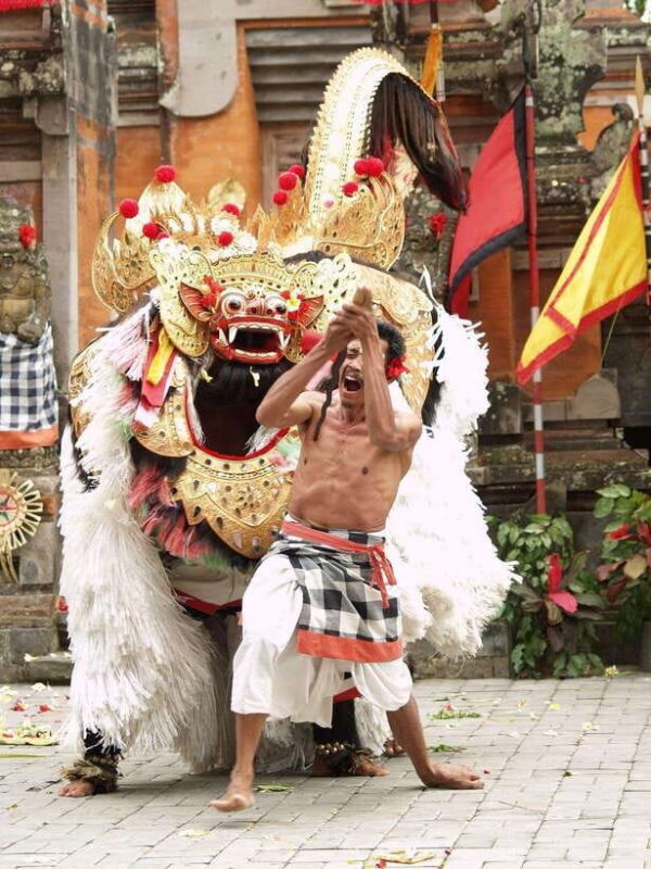 Ubud: Barong Dance and Keris Cultural Dance Show Tickets - The Experience in Detail