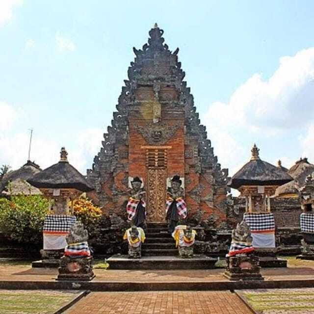 Ubud : Barong Dance, Temple, Rice Terrace & Waterfall - The Sum Up  