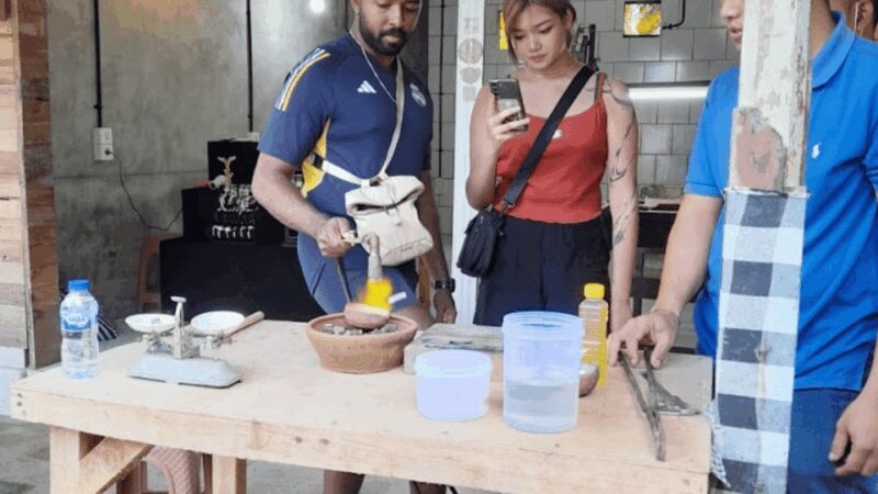 Ubud Center: Silver Class Experience with 7gr Hand Made - Authenticity and Educational Value