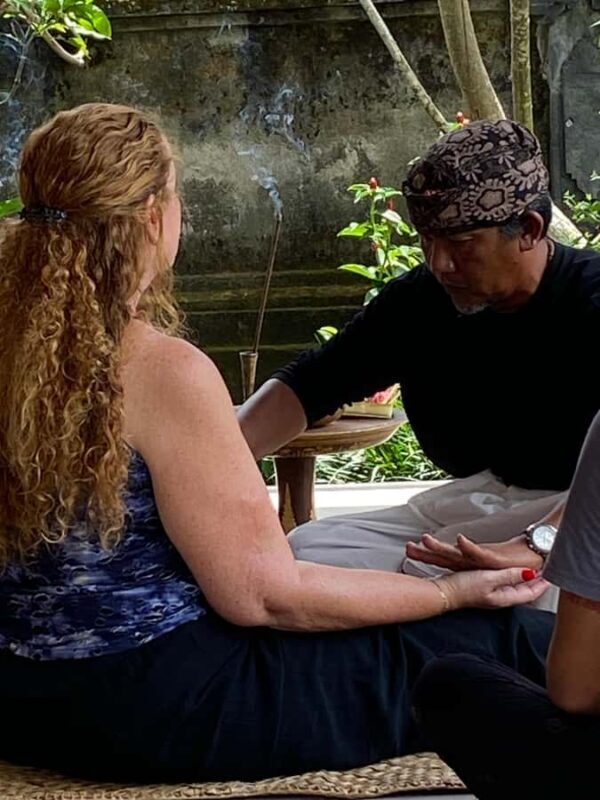 Ubud : Combination of Palm Reading and Healing Therapy - Exploring the Ubud Palm Reading and Healing Therapy Experience